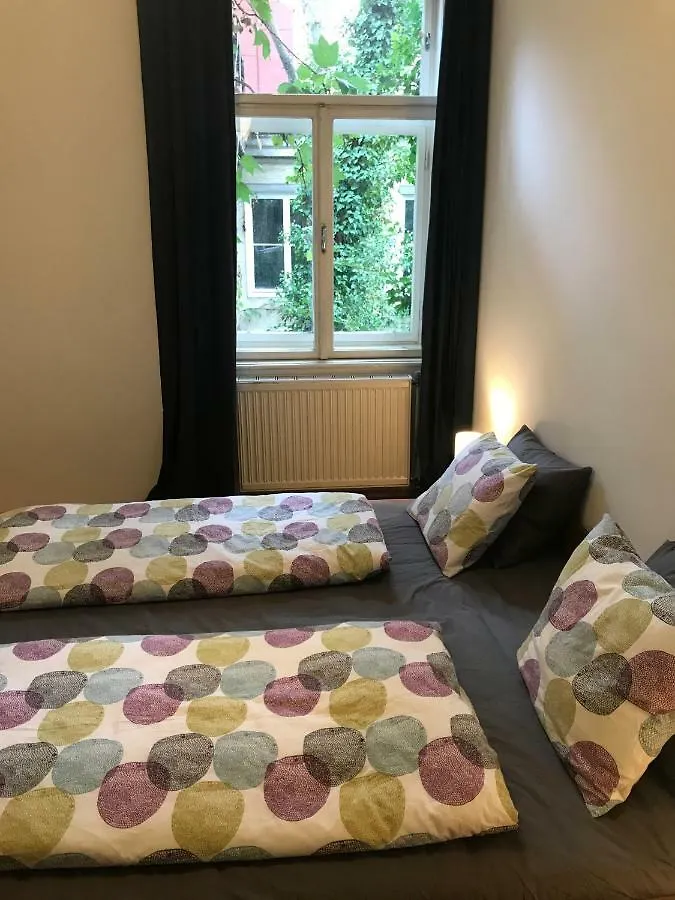 Appartement Wiener Lebensgefuehl Im Herzen Der Josefstadt